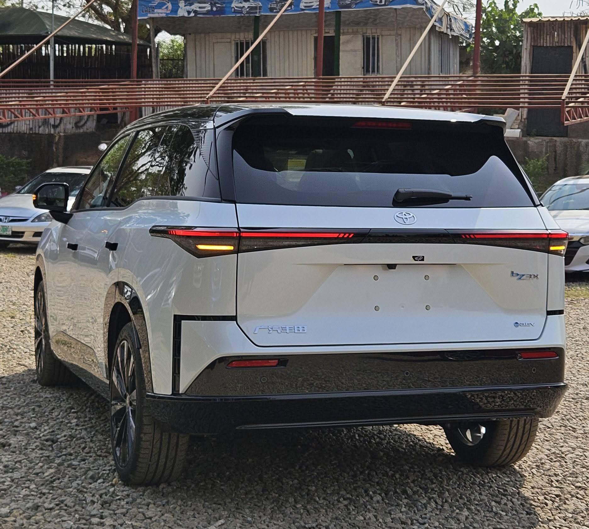 ELECTRIC CAR