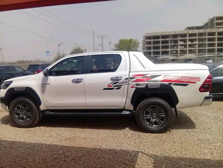 HILUX