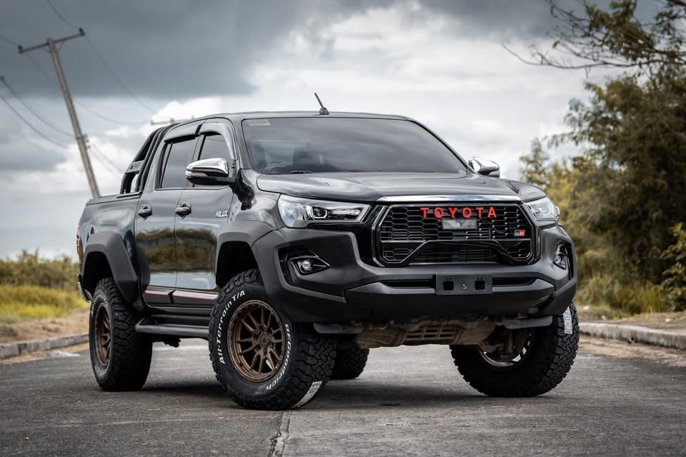 Toyota Hilux G to GRS