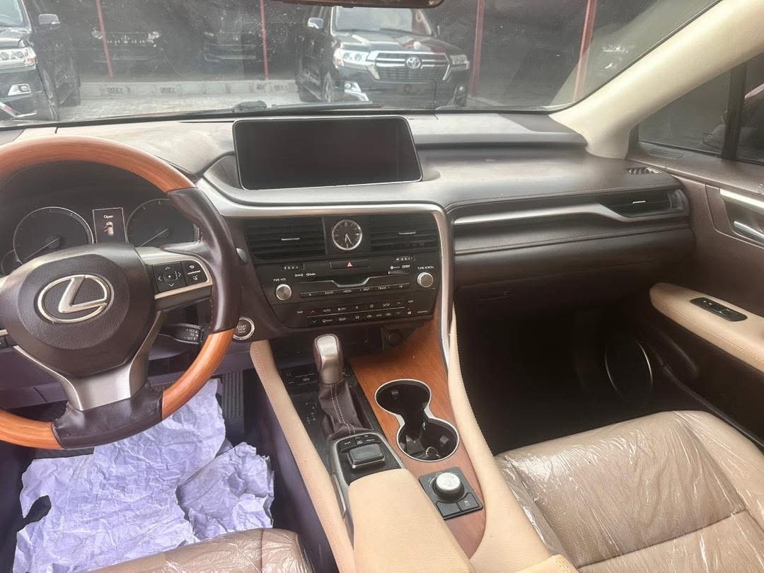 Lexus