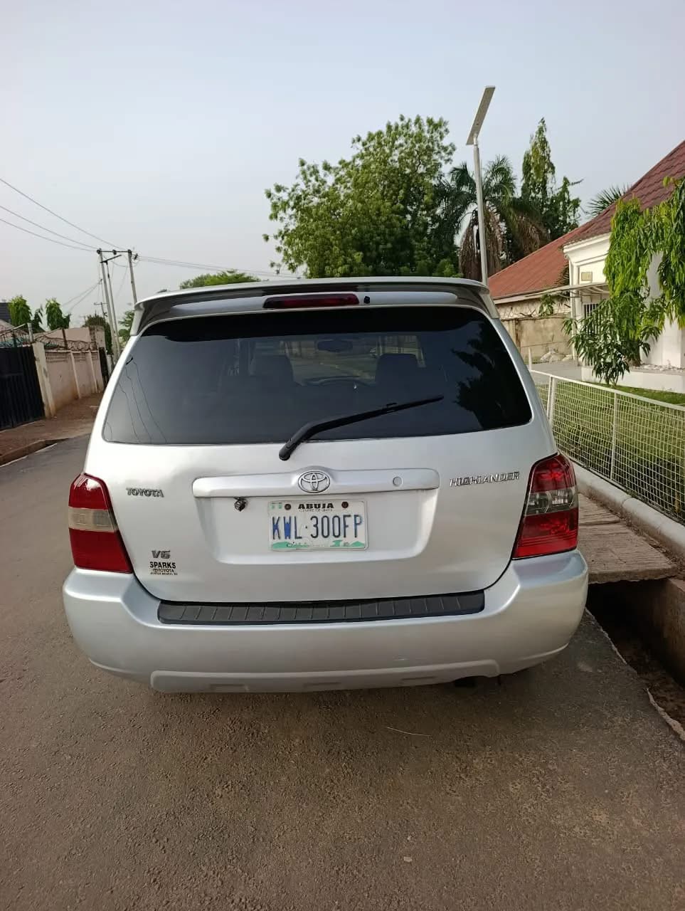 Toyota hilander 3 seater